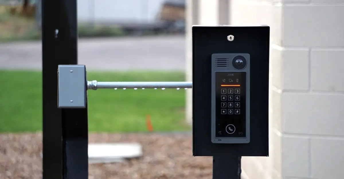 Comparing Smart Doorbells: Features and Prices