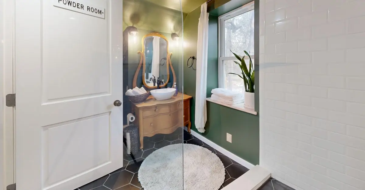 How Smart Mirrors Enhance Your Daily Routine