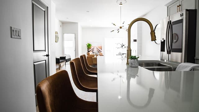 Top Five Smart Home Gadgets Revolutionizing Daily Life